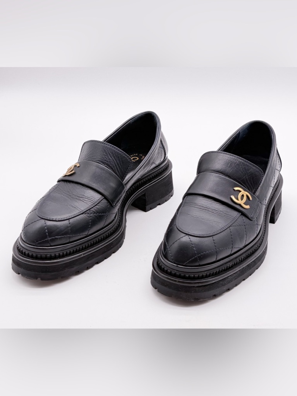 CHANEL CC Logo Dark Blue  Quilted Lug Sole Platform Loafers Leather EU 38.5 US8 - Picture 3 of 13